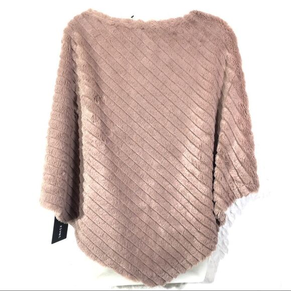 black rivet faux fur blush poncho shawl cape NEW size small medium mauve - Picture 5 of 10